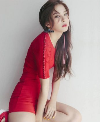 Red Seulgi The Red Summer Booklet 03